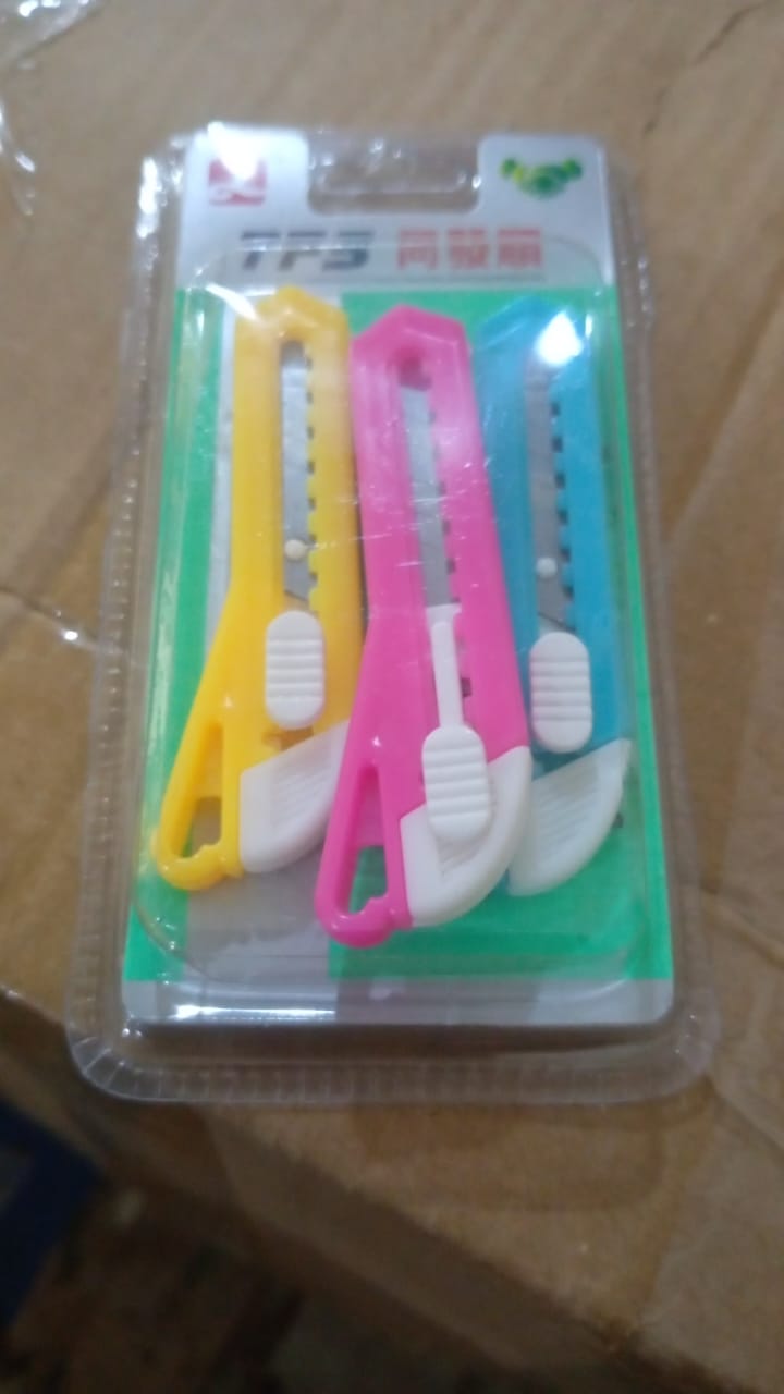 Multi-Use Small Iron Cutter, Utility Knife (3 Pcs Set) Multi-Use Small Iron Cutter, Utility Knife (3 Pcs Set)